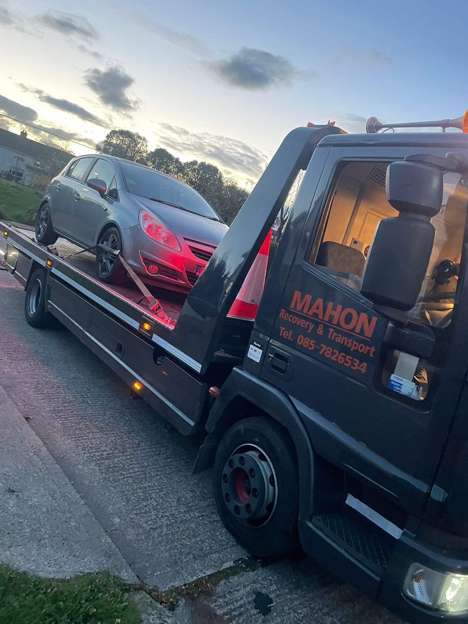 24-Hour Emergency Car Towing