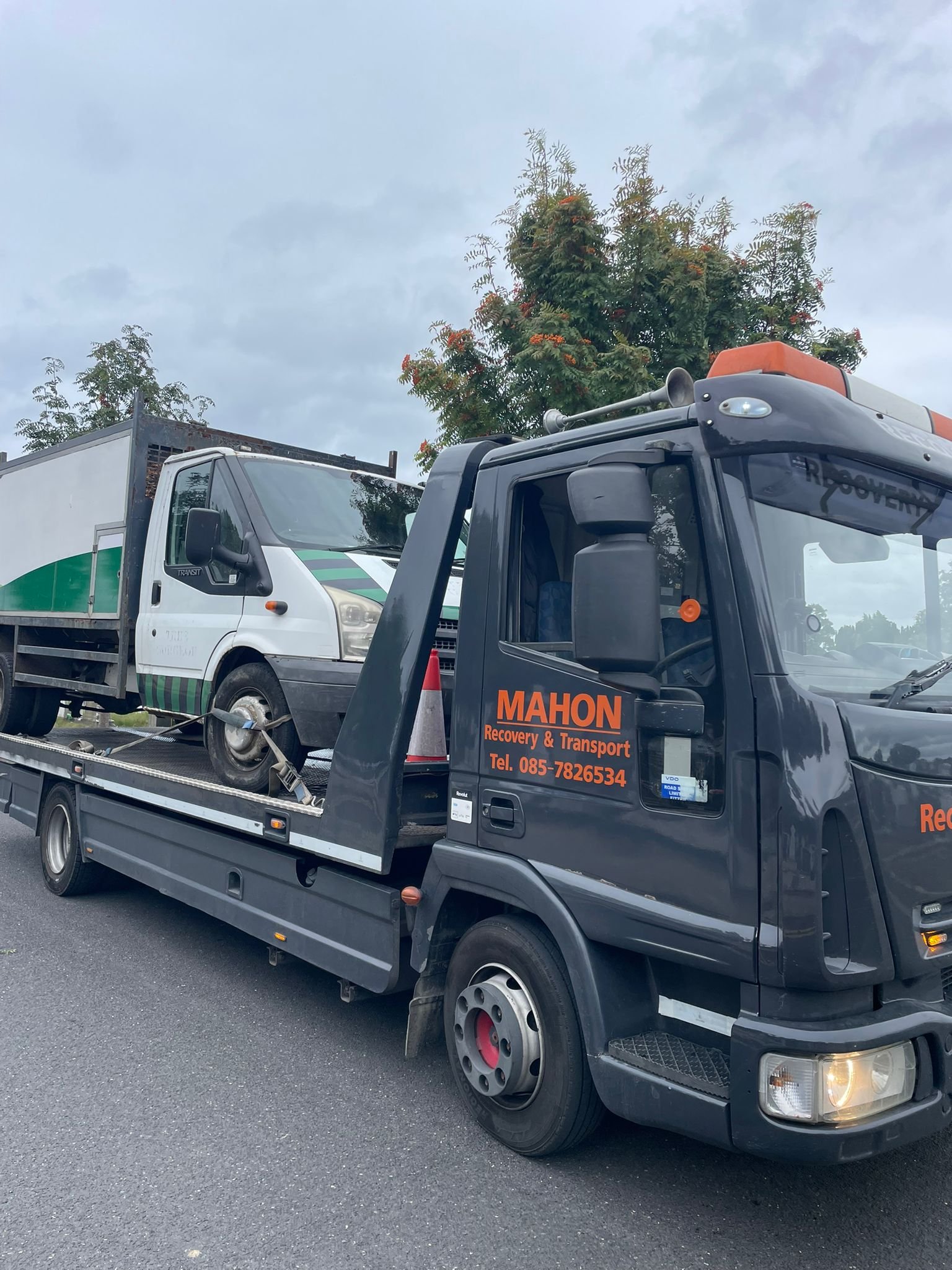24/7 Emergency Towing Services