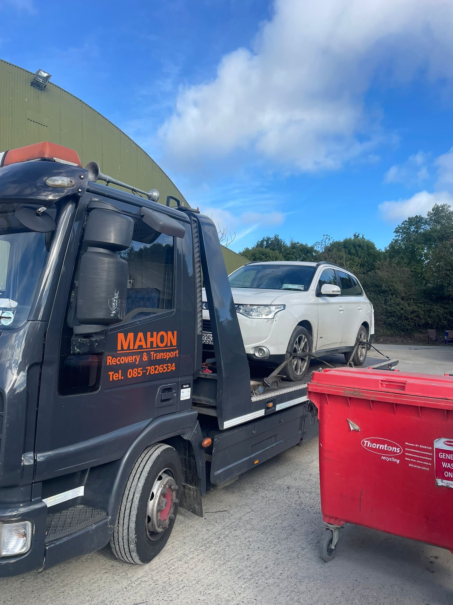 24 Hours Car Recovery Services in Cabintelly